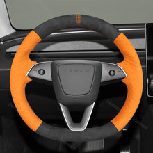 Cargue la imagen en el visor de la Galería, MEWANT Hand Stitch Car Steering Wheel Cover for 2024 Tesla Model 3 Highland
