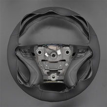 Carica l&#39;immagine nel visualizzatore di Gallery, MEWAN Genuine Leather Car Steering Wheel Cove for Hyundai i45
