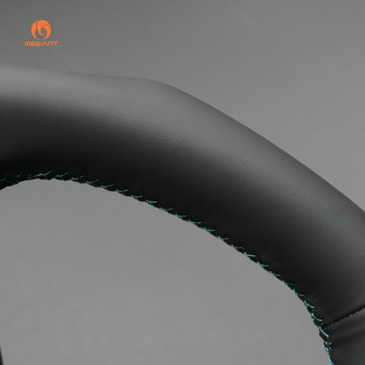 MEWANT Audi pu leather steering wheel cover, close-up of the rim seam