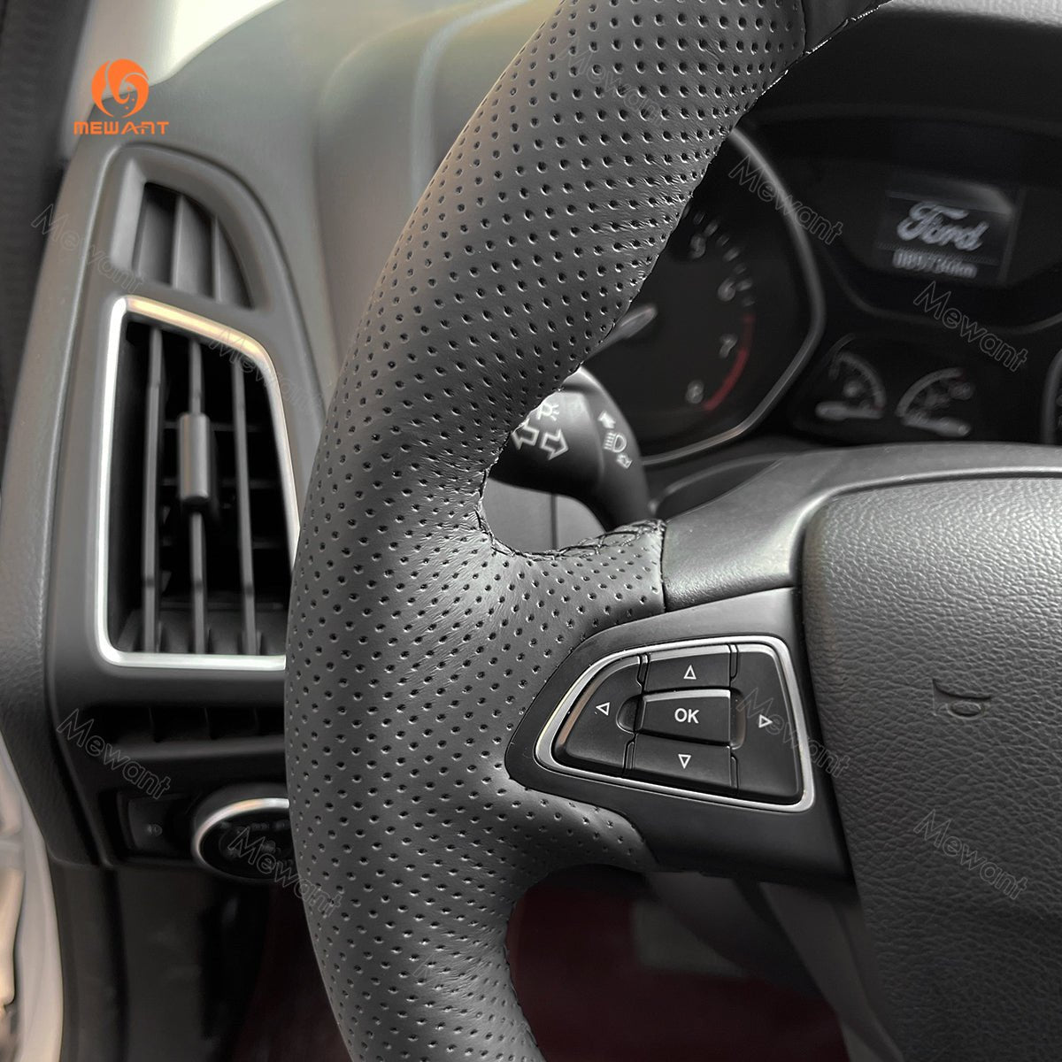 MEWANT Car Steering Wheel Cover for Ford Focus(III)/ Escape/ Ecosport/ C - MAX/ Grand C - Max/ Kuga - Alcantara, Leather, Carbon Fiber, Easy Install, Non - Slip, Best Steering Wheel Cover