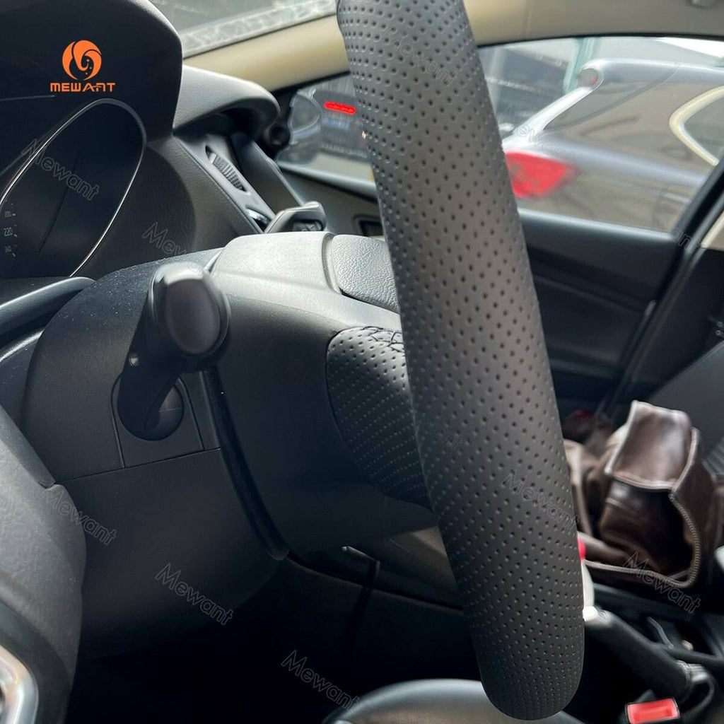 MEWANT Car Steering Wheel Cover for Ford Focus(III)/ Escape/ Ecosport/ C - MAX/ Grand C - Max/ Kuga - Alcantara, Leather, Carbon Fiber, Easy Install, Non - Slip, Best Steering Wheel Cover