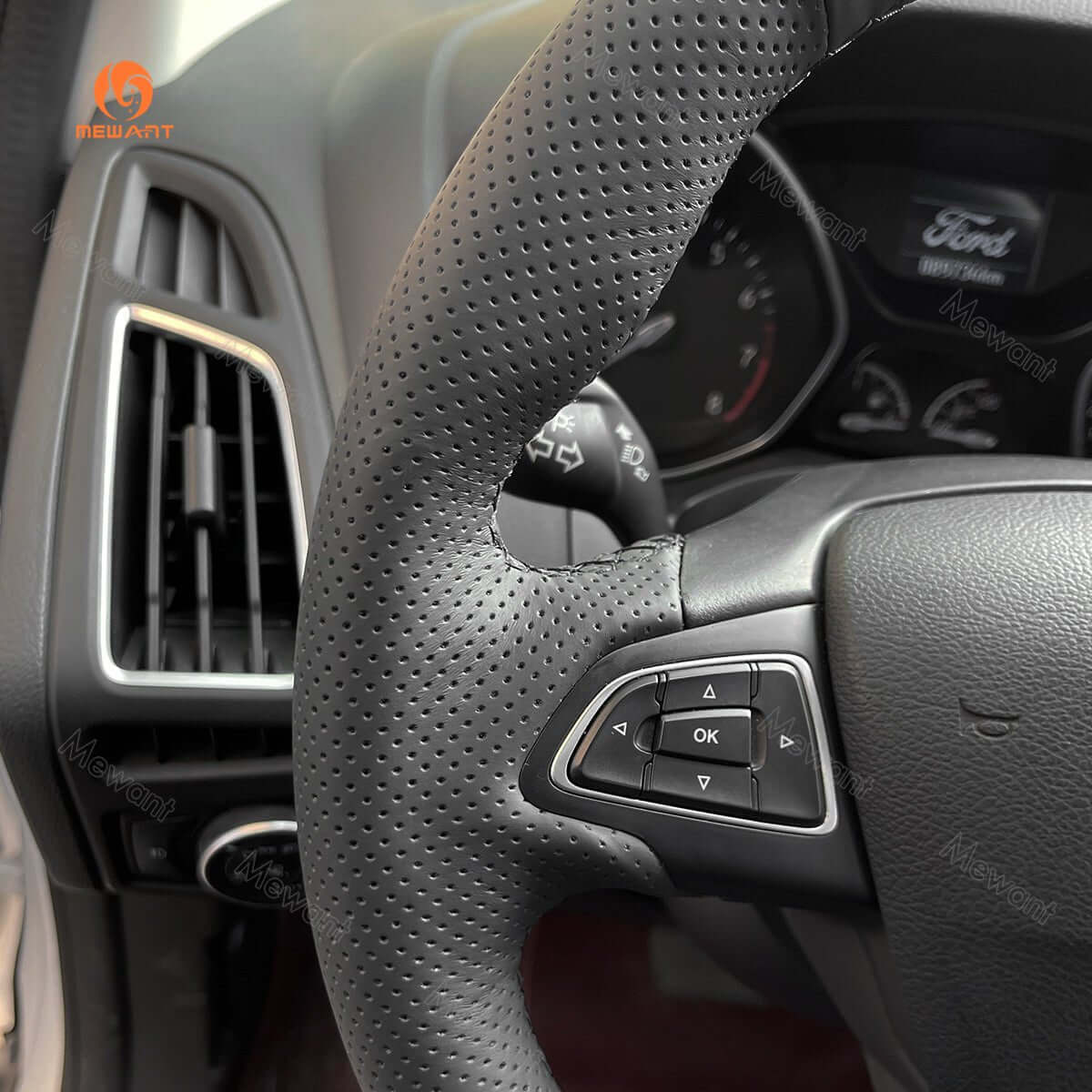 MEWANT Car Steering Wheel Cover for Ford Focus(III)/ Escape/ Ecosport/ C - MAX/ Grand C - Max/ Kuga - Alcantara, Leather, Carbon Fiber, Easy Install, Non - Slip, Best Steering Wheel Cover