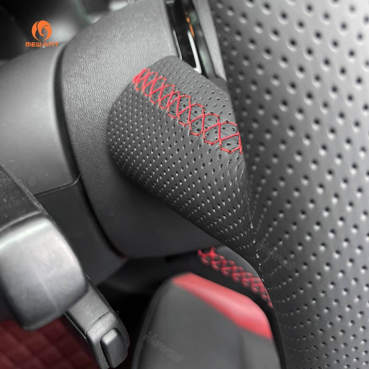 MEWANT Hand Stitch Car Steering Wheel Cover for Audi Q3 (8U) 2011 - 2018 / Q5 (8R) 2012 - 2017/ Q7 (4L) 2011 - 2015/ SQ5 (8R) 2013 - 2017 - Alcantara, Leather, Carbon Fiber, Easy Install, Non - Slip, Best Steering Wheel Cover