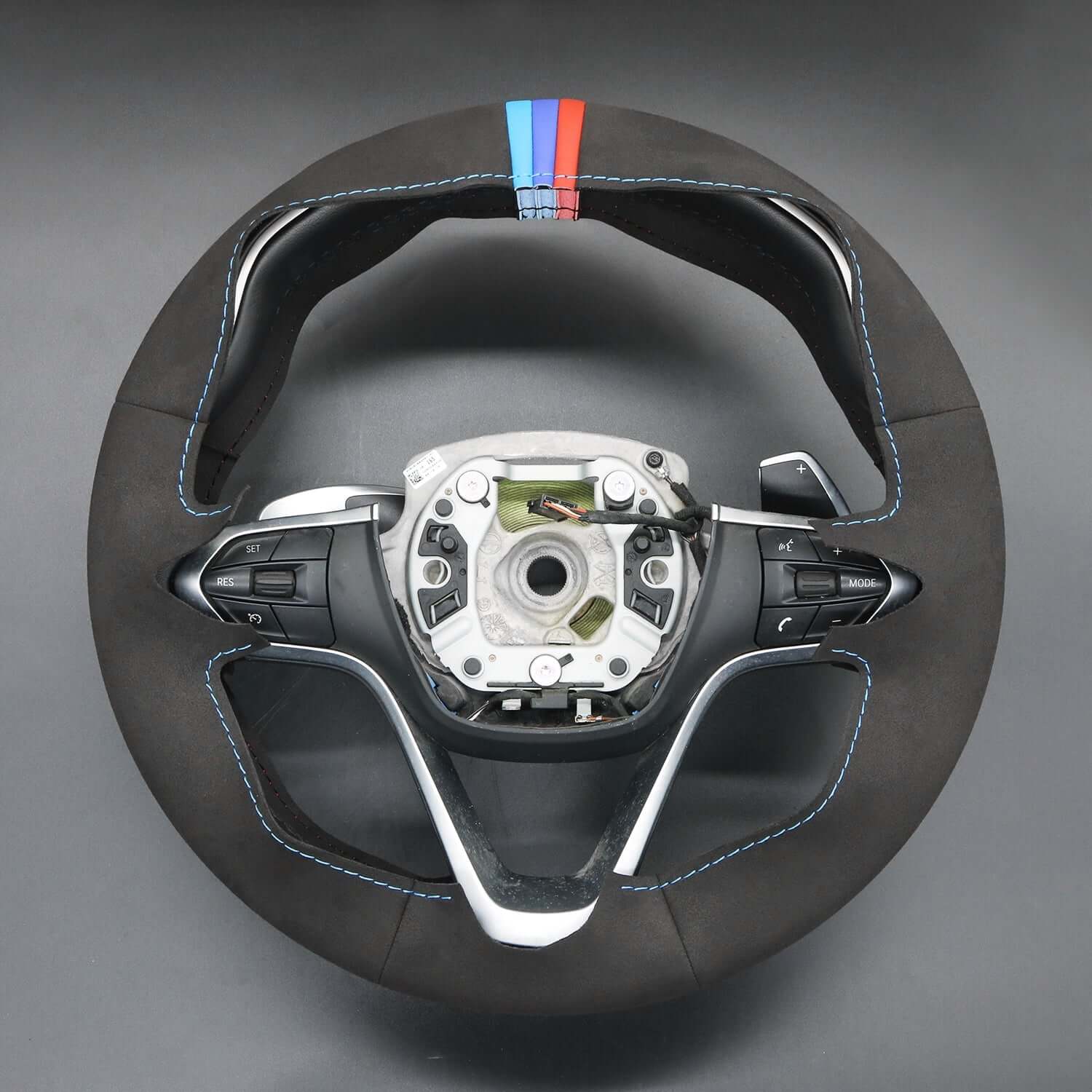 MEWANT Leather Car Steering Wheel Cover for BMW i8 2014 - 2020 - Alcantara, Leather, Carbon Fiber, Easy Install, Non - Slip, Best Steering Wheel Cover