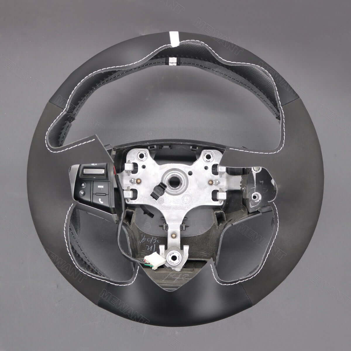 MEWANT Steering Wheel Cover for Isuzu / Holden D - Max MU - X Colorado 2012 - 2020 - Alcantara, Leather, Carbon Fiber, Easy Install, Non - Slip, Best Steering Wheel Cover