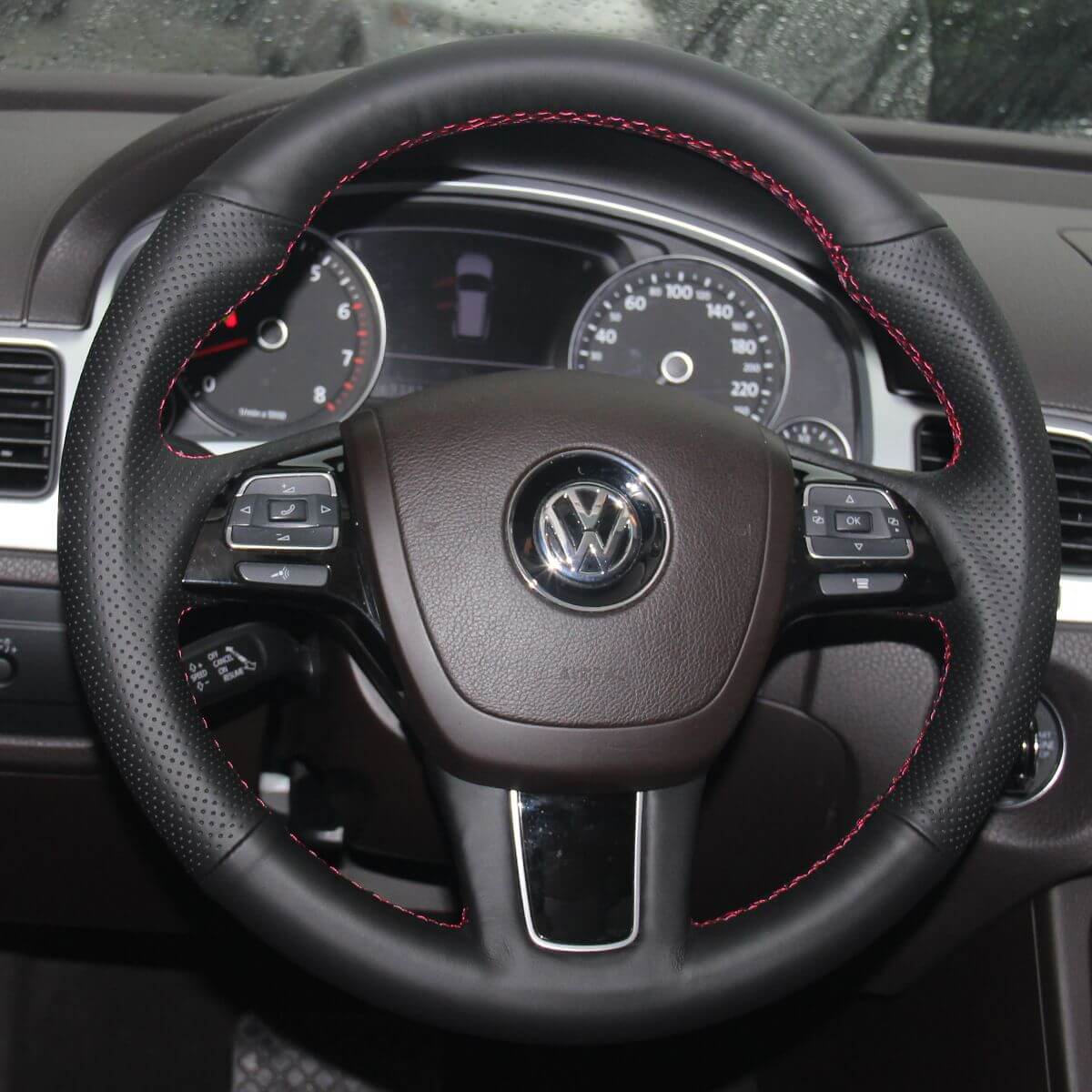MEWANT Steering Wheel Cover for Volkswagen VW Touareg 2010 - 2018 - Alcantara, Leather, Carbon Fiber, Easy Install, Non - Slip, Best Steering Wheel Cover