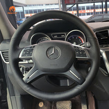 Carica l&#39;immagine nel visualizzatore di Gallery, Car steering wheel cover for Mercedes Benz GL-Class X166
